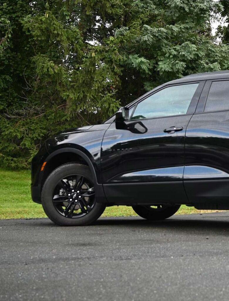 Chevrolet Blazer Side View